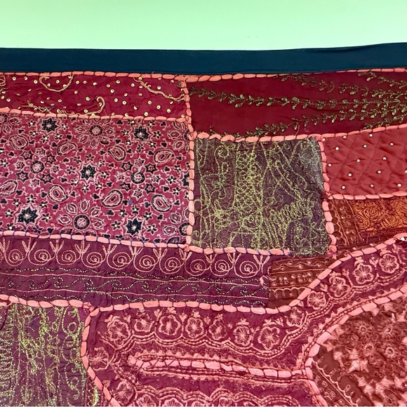 Exquisite Vintage Indian Wall Tapestry with Hand Embroidered Zari,beads,Mirror - Picture 5 of 13